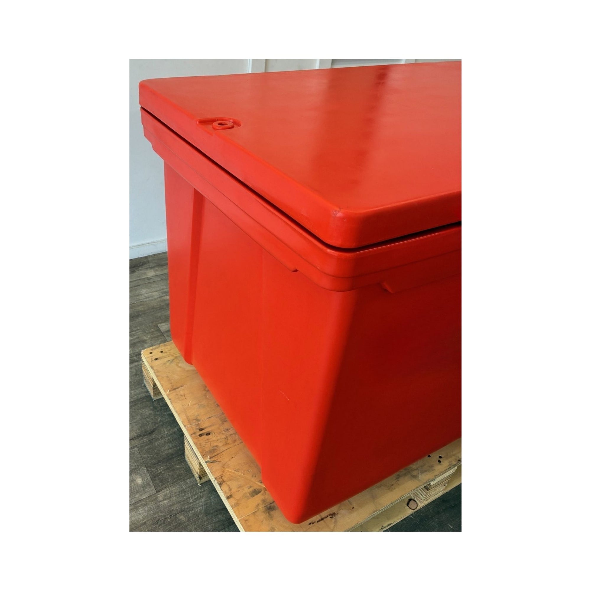 t300-tropical-ice-box-side-view-300l-commercial-cooler